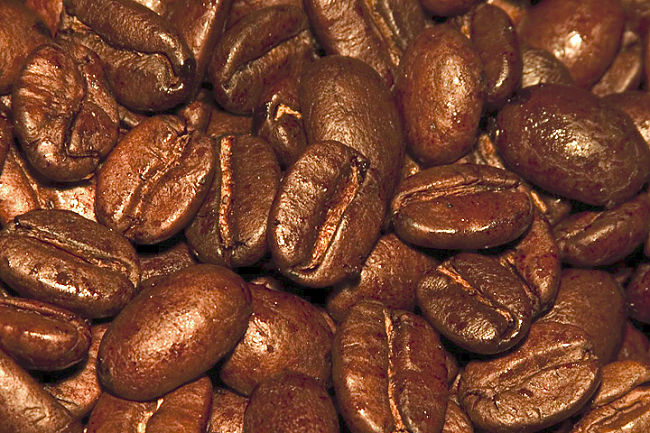 There are many advantages to grinding your own coffee beans